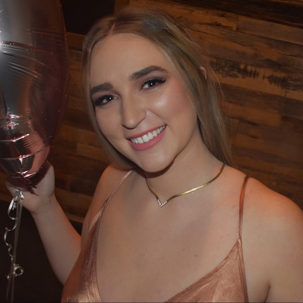 Meet your Posher, Haley